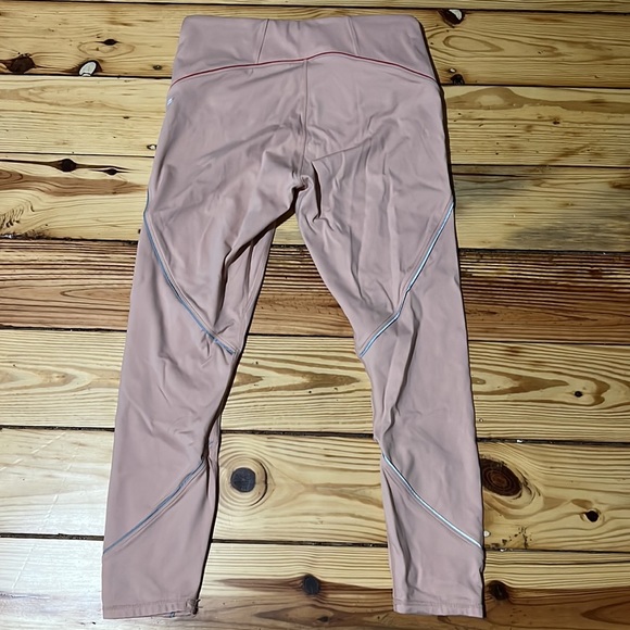 Pink Fabletics Leggings Size XL - Picture 3 of 3